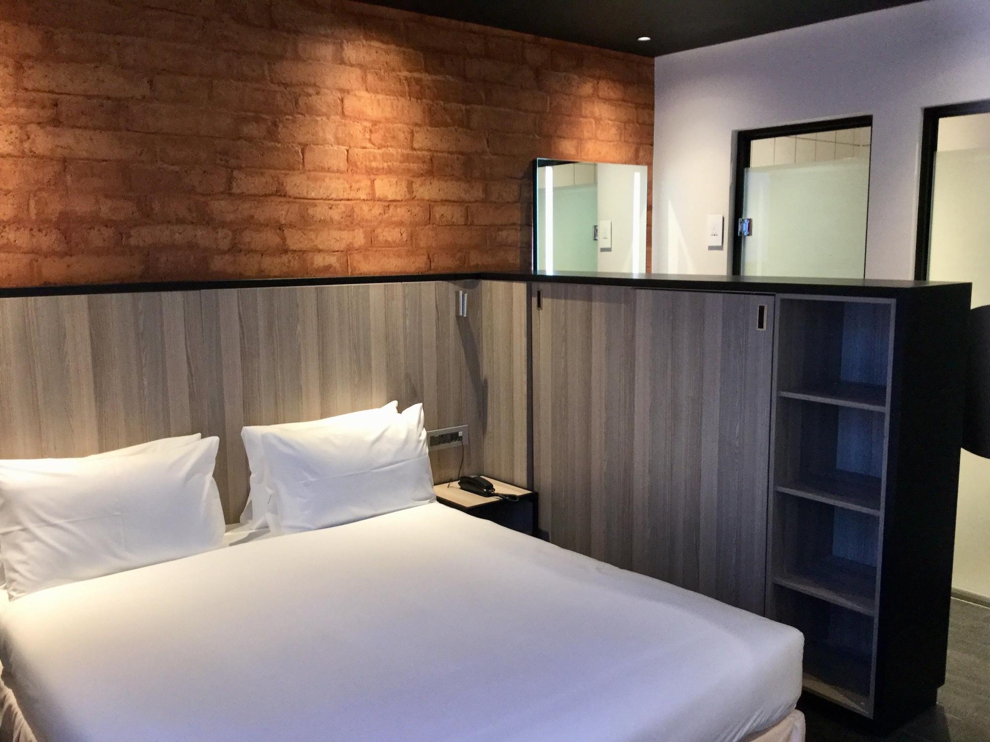 Onomo Hotel Дърбан Екстериор снимка
