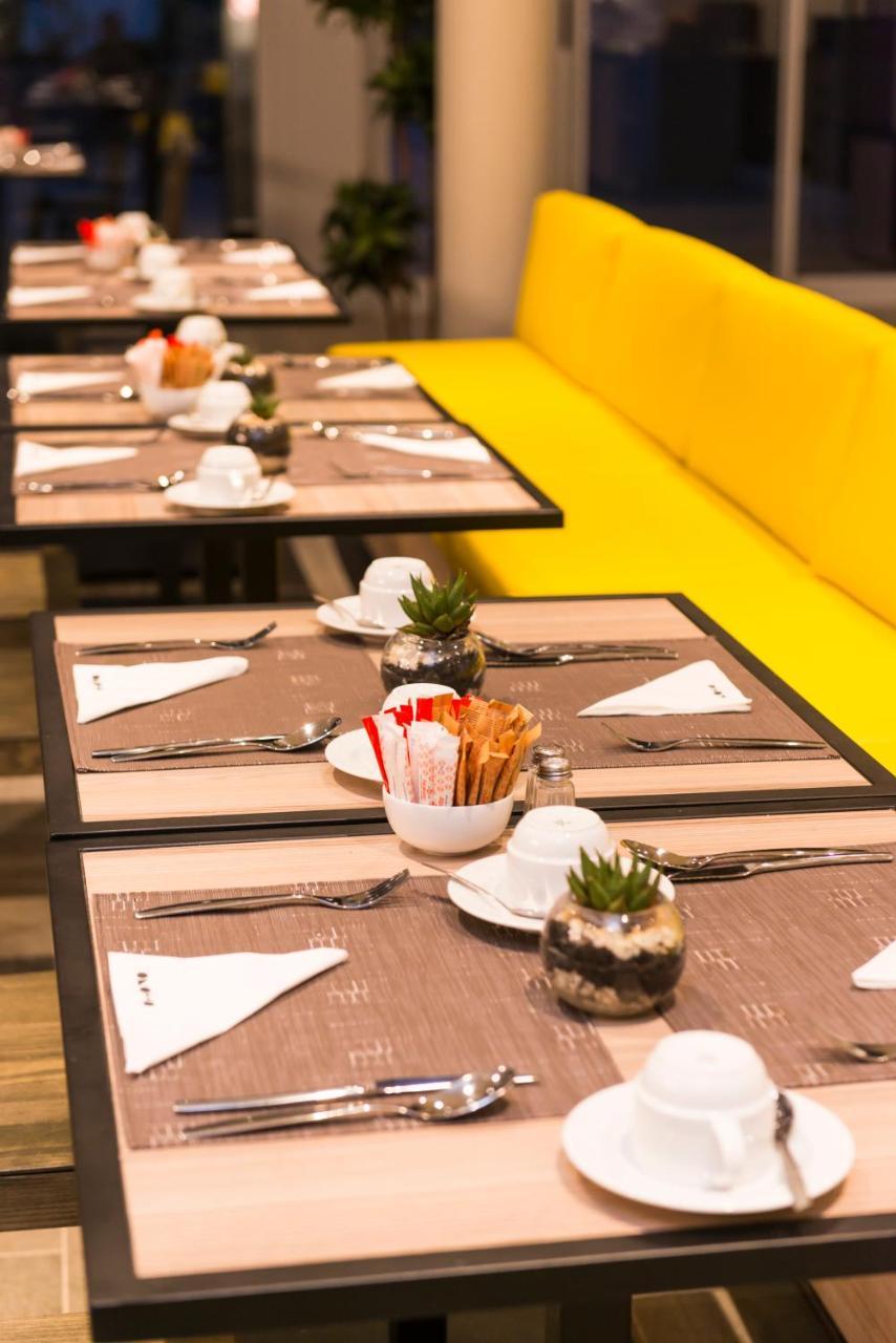 Onomo Hotel Дърбан Екстериор снимка